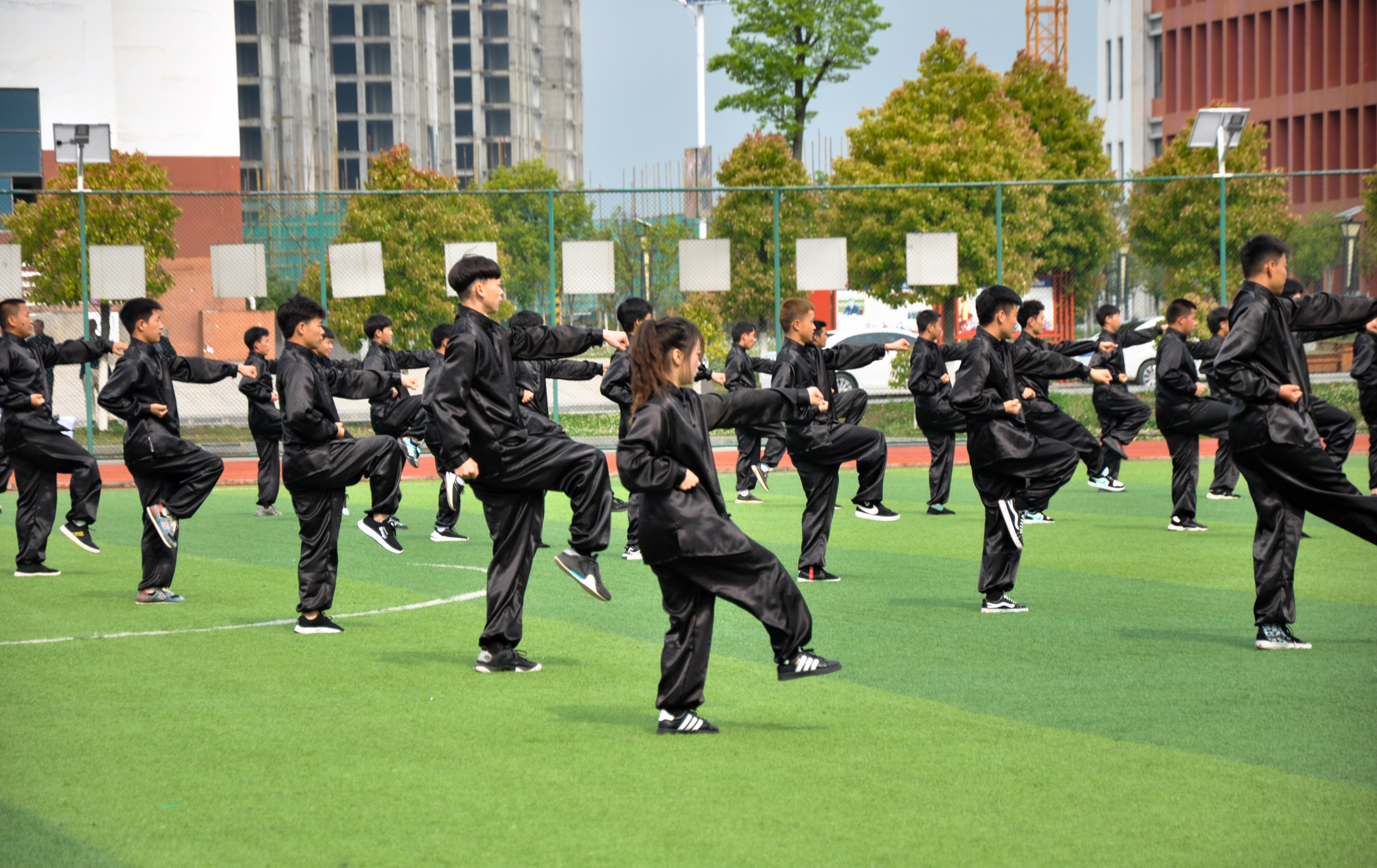 第二屆校園文化藝術(shù)節(jié)、第三屆田徑運(yùn)動會開幕式